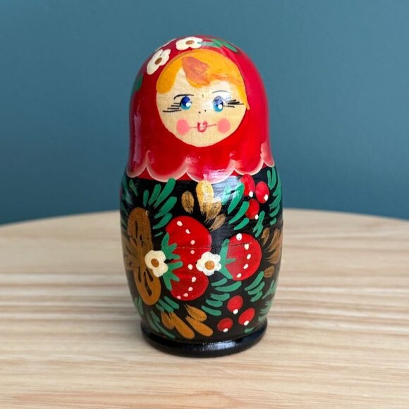 Russian Matryoshka Nesting Dolls Hand-Painted Wooden Set Of 5 Floral Red Black - Picture 2 of 8